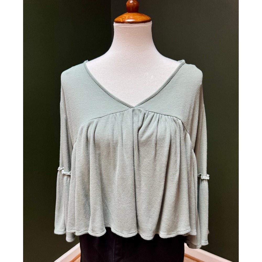 Pink Lily Sage Green Peasant Top Bell Sleeve Waffle Knit Blouse Women's Size M